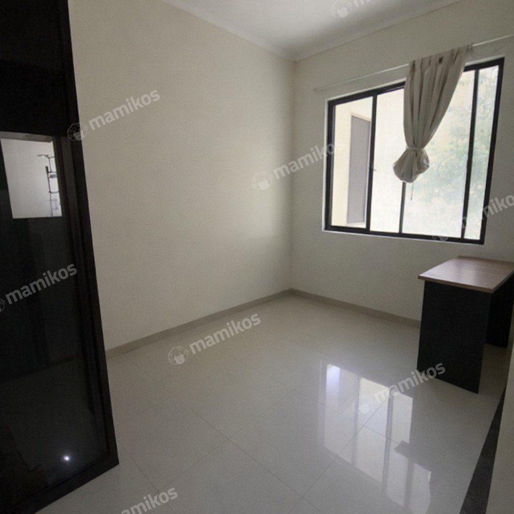 Rumah Sertifikat SHM 3 Kamar Tidur 2 Kamar Mandi Daan Mogot Jakarta Barat - Photo 4
