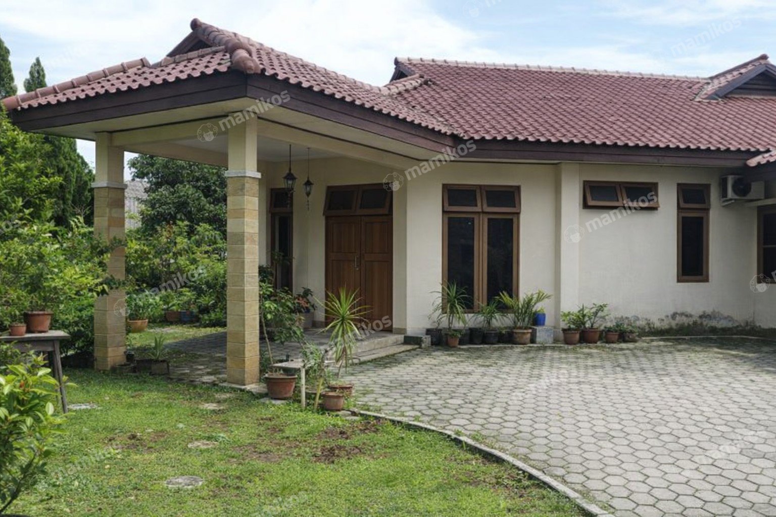 Rumah Sertifikat SHM 5 Kamar Tidur 3 Kamar Mandi Bambu Apus Jakarta Timur