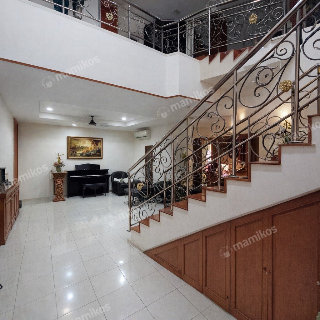 Rumah Sertifikat SHM 4 Kamar Tidur 2 Kamar Mandi Permata Buana Jakarta Barat - Photo 5