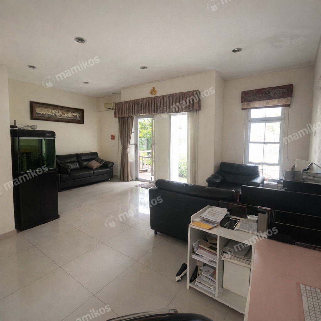 Rumah Sertifikat SHM 4 Kamar Tidur 3 Kamar Mandi Green Lake City Jakarta Barat - Photo 2