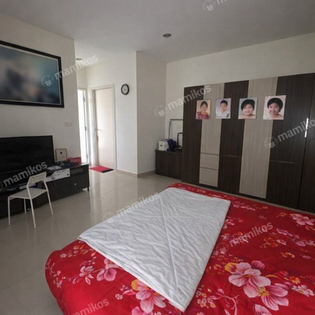 Rumah Sertifikat SHM 4 Kamar Tidur 3 Kamar Mandi Green Lake City Jakarta Barat - Photo 4