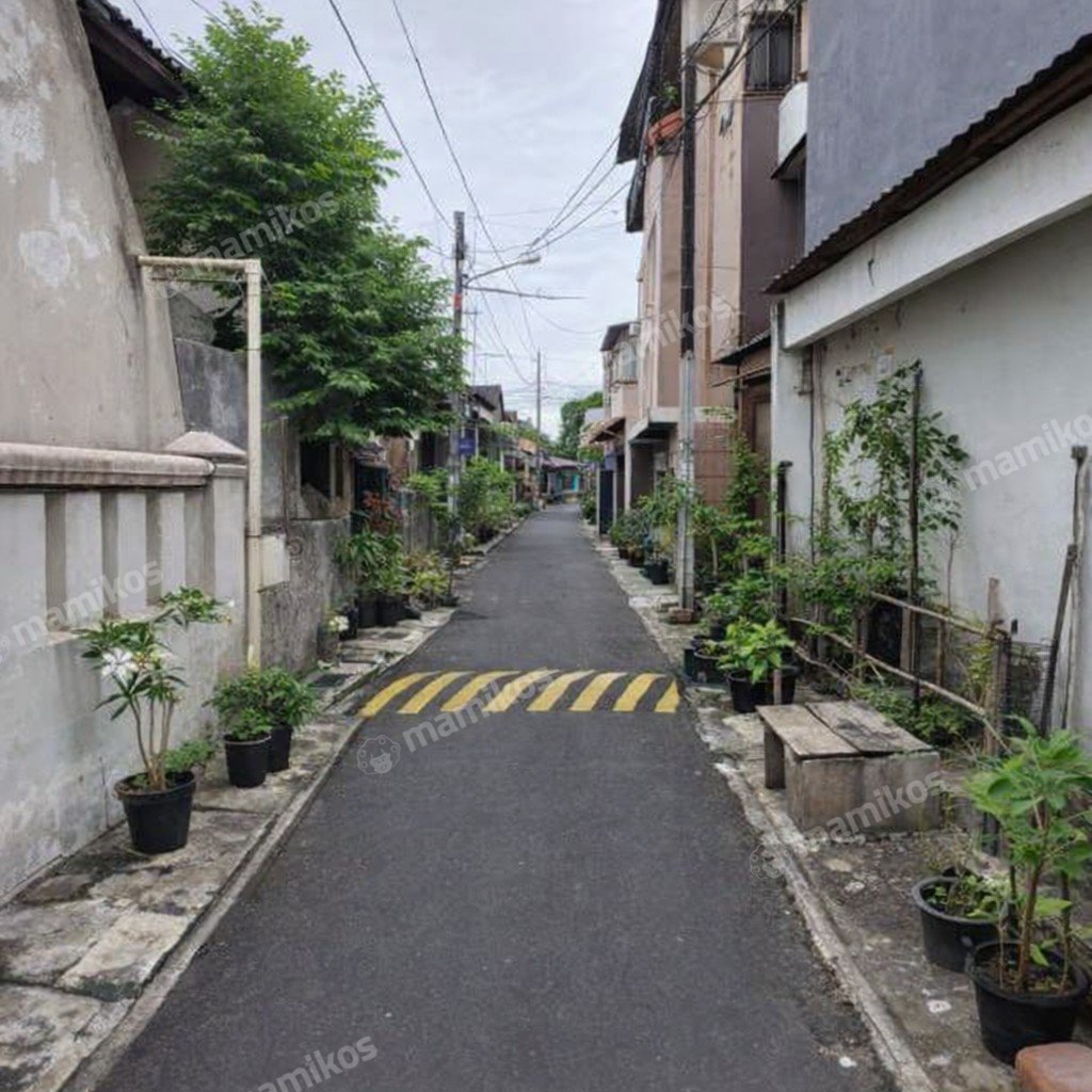 Rumah Sertifikat SHM 3 Kamar Tidur 2 Kamar Mandi Tanjung Duren Jakarta Barat - Photo 2