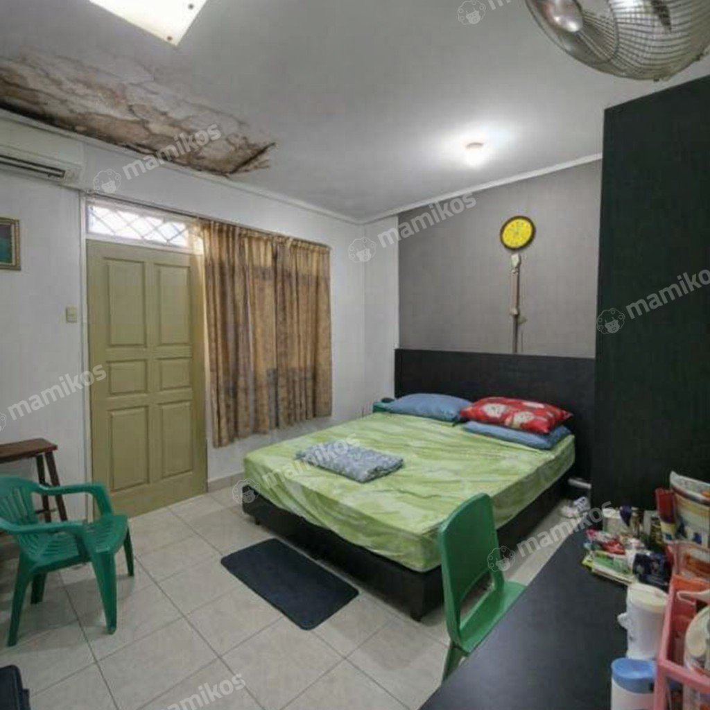 Rumah Sertifikat SHM 3 Kamar Tidur 2 Kamar Mandi Tanjung Duren Jakarta Barat - Photo 4