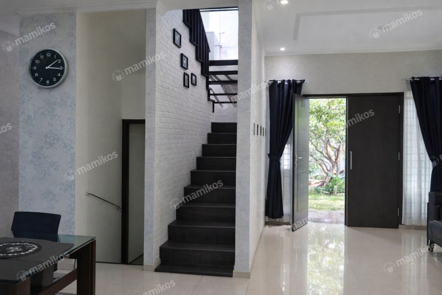 Rumah Sertifikat SHM 4 Kamar Tidur 4 Kamar Mandi Cibubur Jakarta Timur