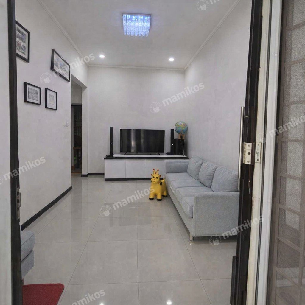 Rumah Sertifikat SHM 3 Kamar Tidur 3 Kamar Mandi Kota Wisata Jakarta Timur - Photo 5