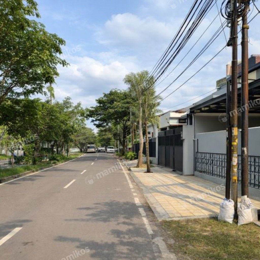 Rumah Sertifikat SHM 3 Kamar Tidur 3 Kamar Mandi Joglo Jakarta Barat - Photo 2