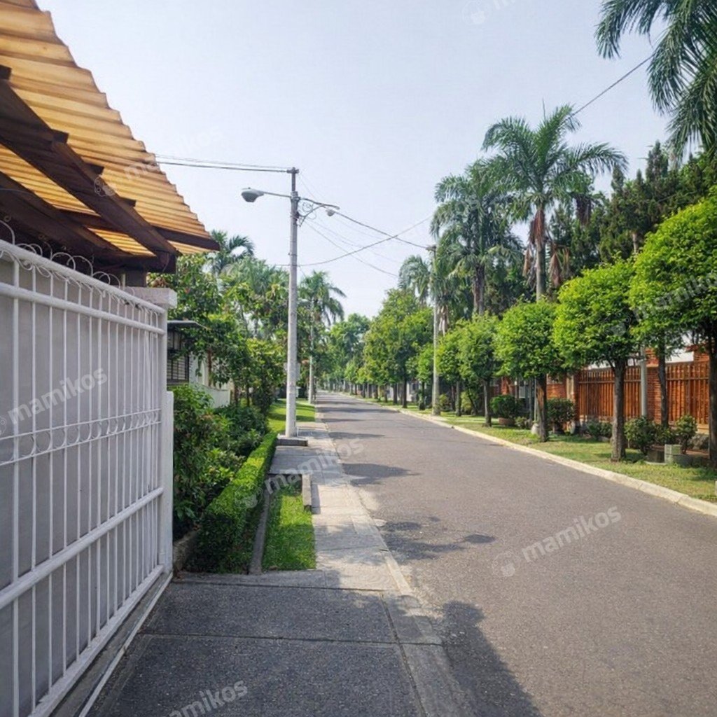 Rumah Sertifikat SHM 4 Kamar Tidur 2 Kamar Mandi Tanah Kusir Jakarta Selatan - Photo 2