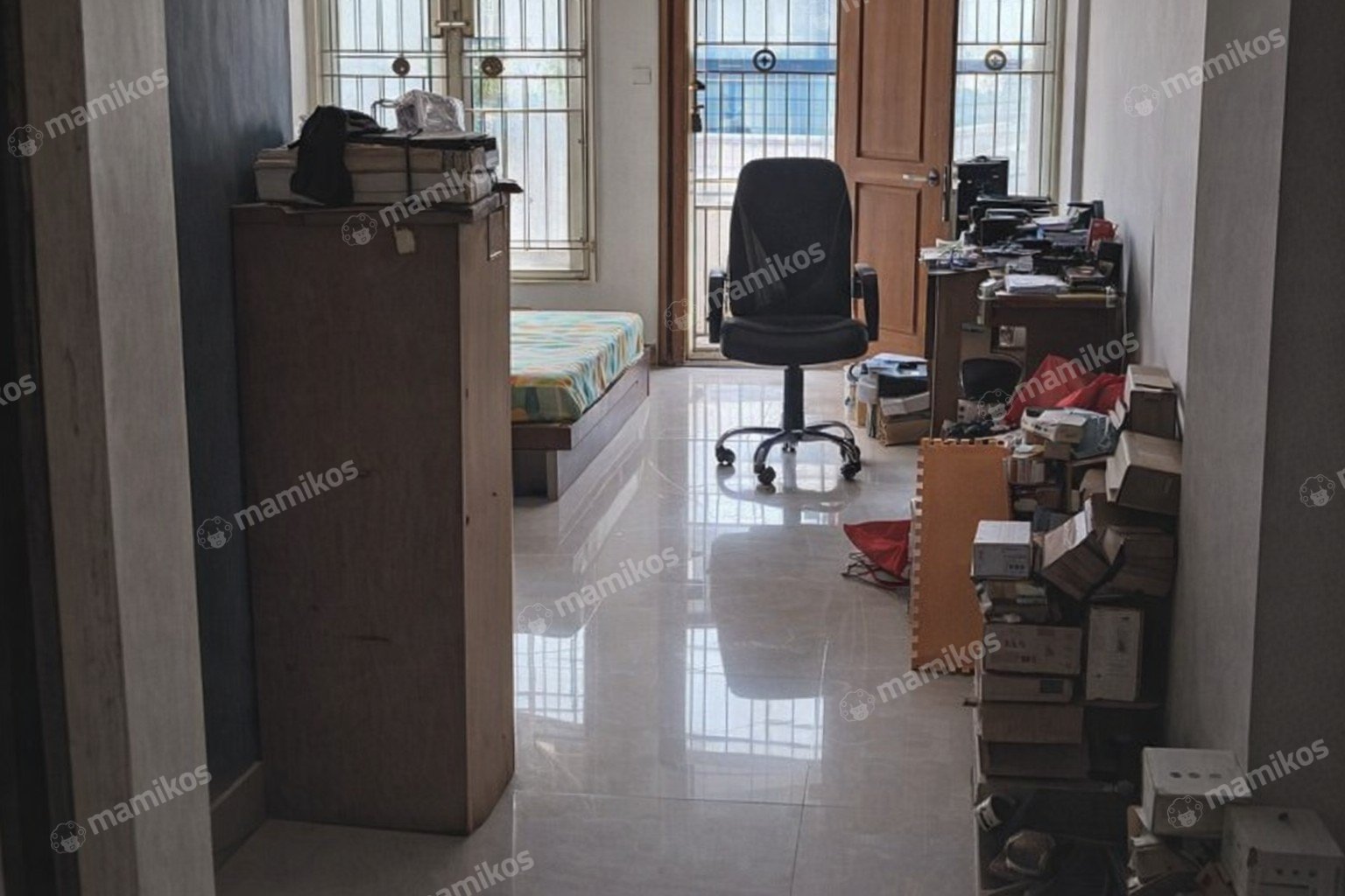 Rumah Sertifikat SHM 4 Kamar Tidur 4 Kamar Mandi Jembatan Dua Jakarta Barat