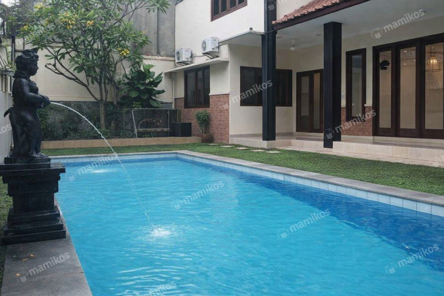 Rumah Sertifikat SHM 5 Kamar Tidur 4 Kamar Mandi Kemang Jakarta Selatan