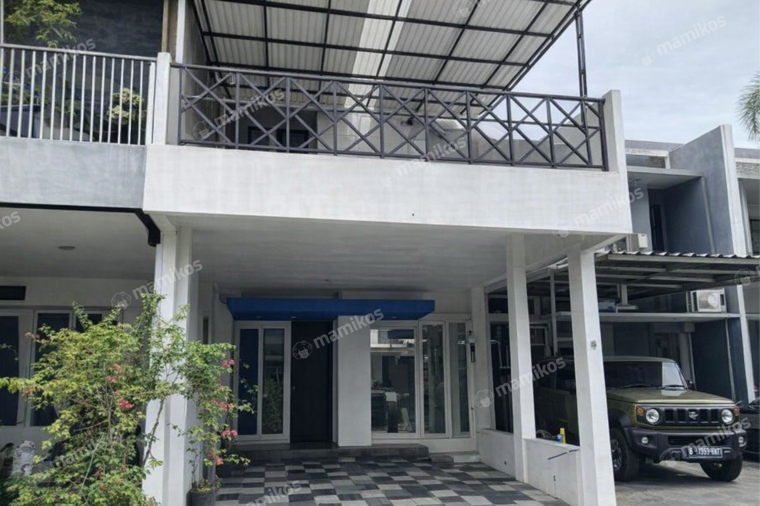 Rumah 3 Kamar Tidur 2 Kamar Mandi 2 Lantai Joglo Jakarta Barat