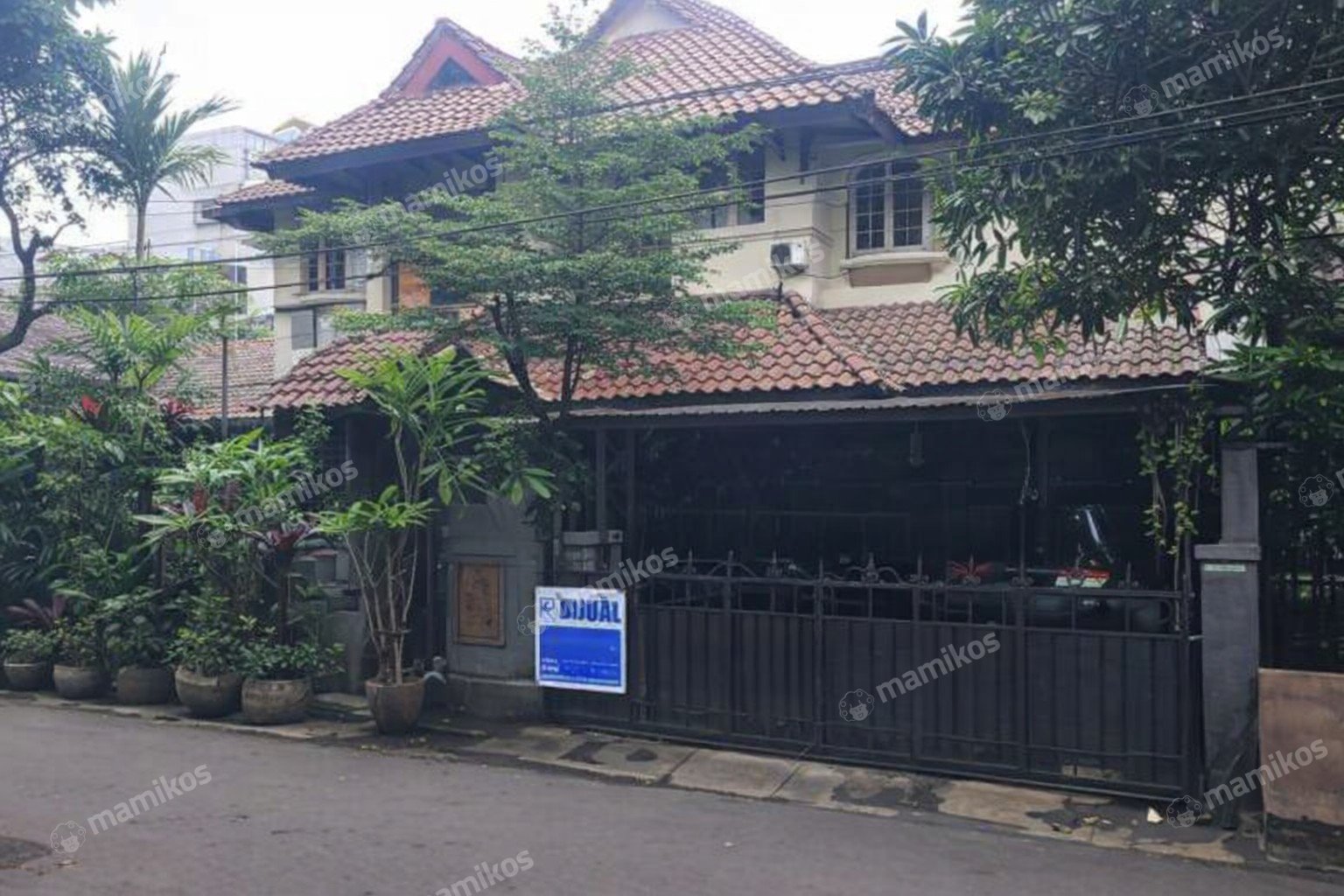 Rumah 5 Kamar Tidur 4 Kamar Mandi 2 Lantai Kebayoran Baru Jakarta Selatan