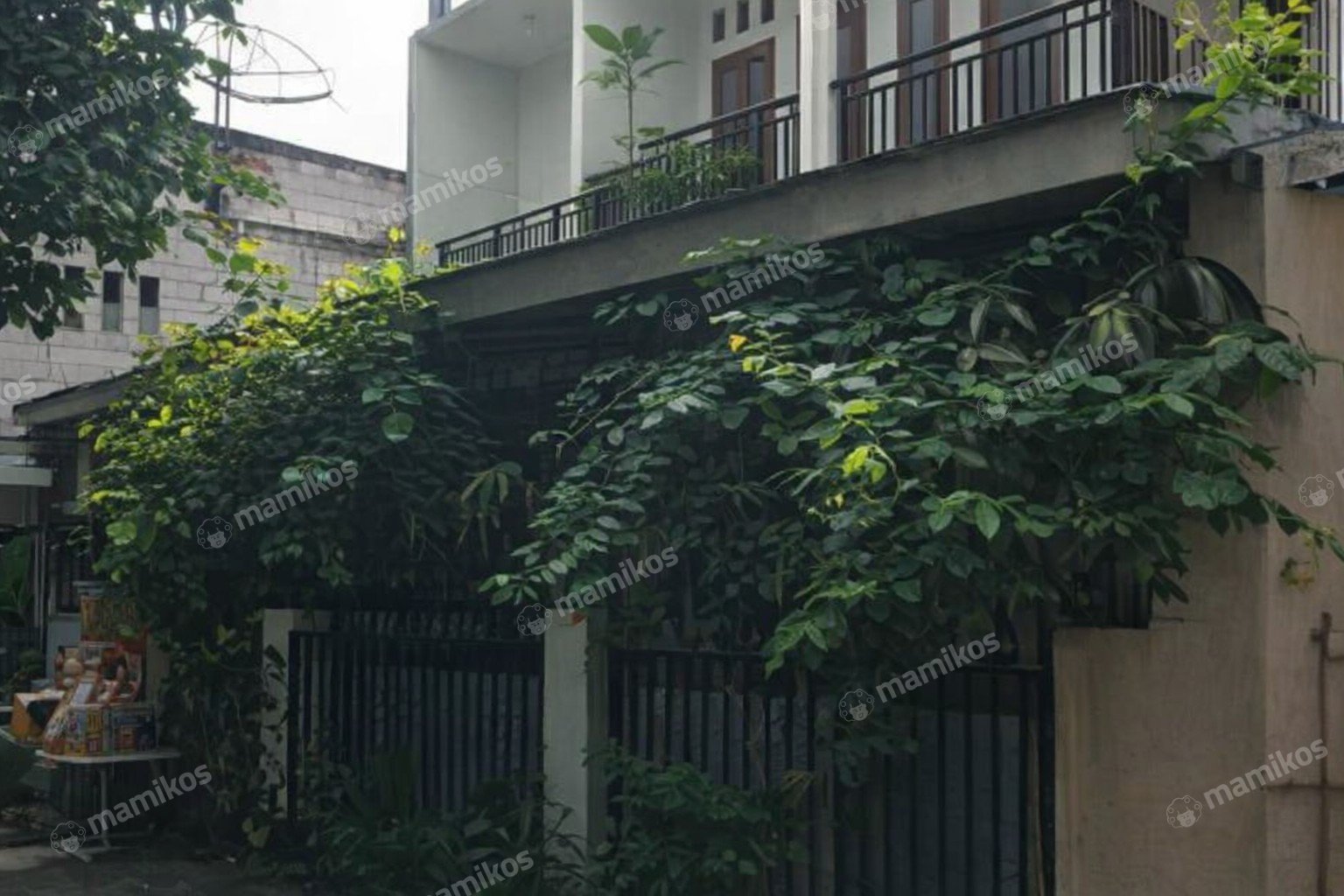 Rumah 3 Kamar Tidur 3 Kamar Mandi 2 Lantai Kuningan Jakarta Selatan
