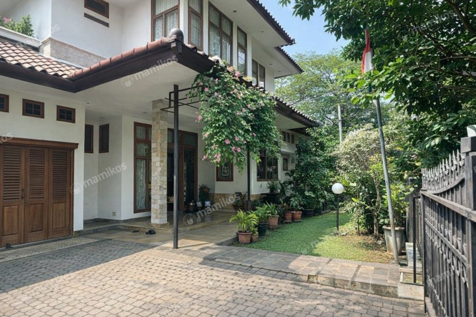 Rumah Sertifikat SHM 4 Kamar Tidur 3 Kamar Mandi Lebak Bulus Jakarta Selatan