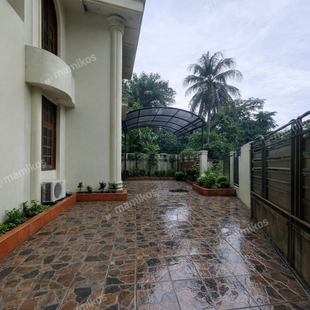 Rumah Sertifikat SHM 3 Kamar Tidur 3 Kamar Mandi Pondok Indah Jakarta Selatan - Photo 4