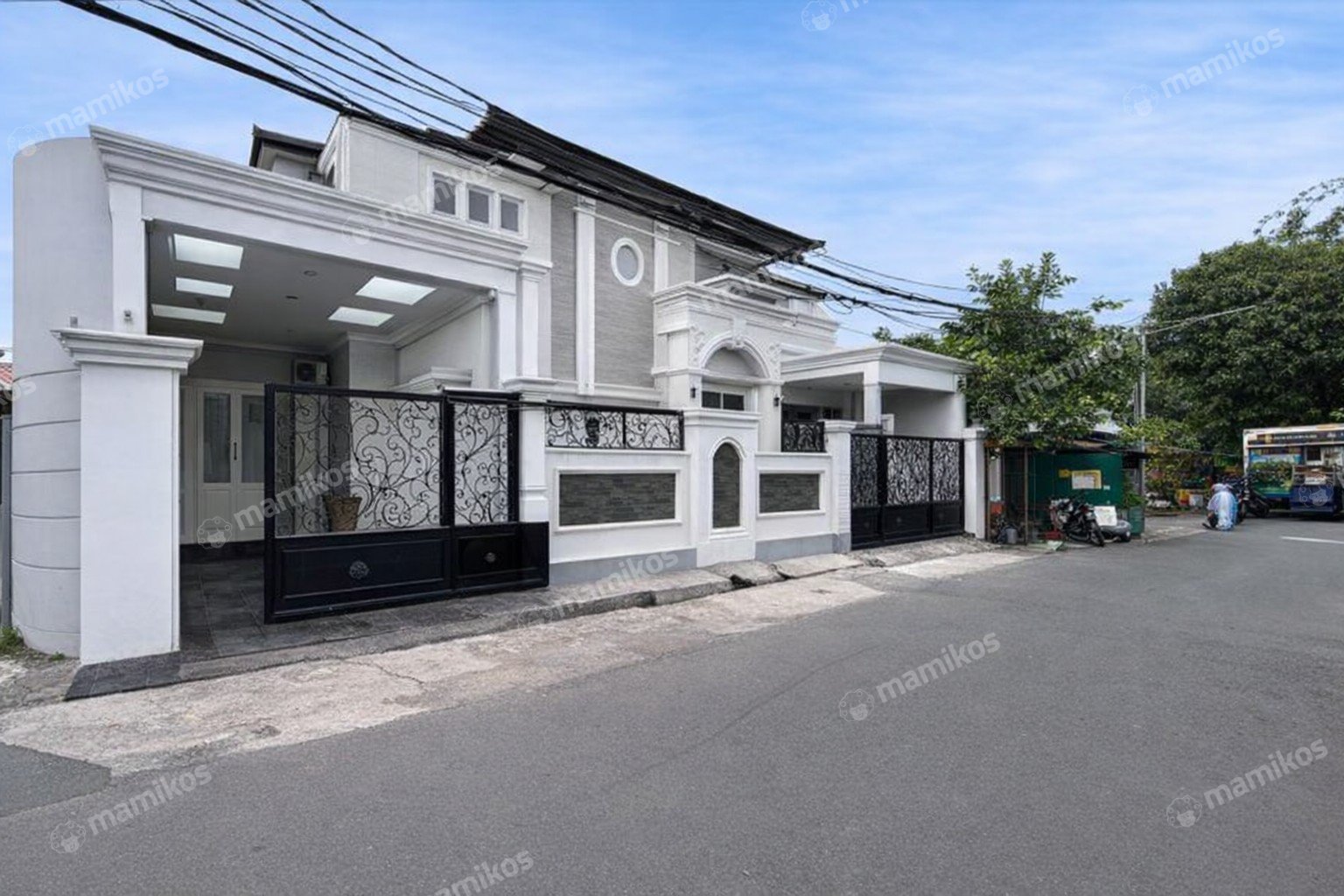 Rumah Sertifikat SHM 5 Kamar Tidur 5 Kamar Mandi Tebet Jakarta Selatan