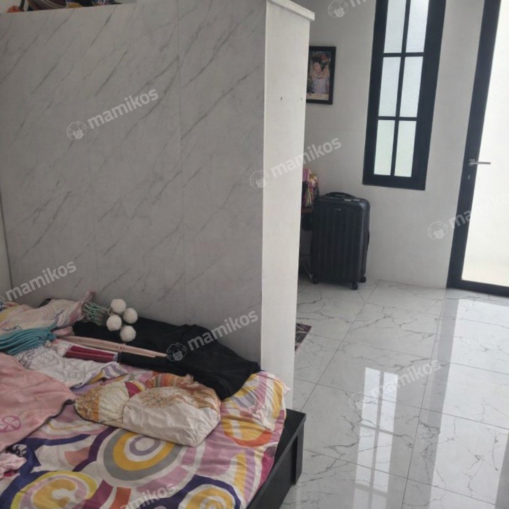 Rumah Sertifikat HGB 4 Kamar Tidur 3 Kamar Mandi Jatinegara Jakarta Timur - Photo 4
