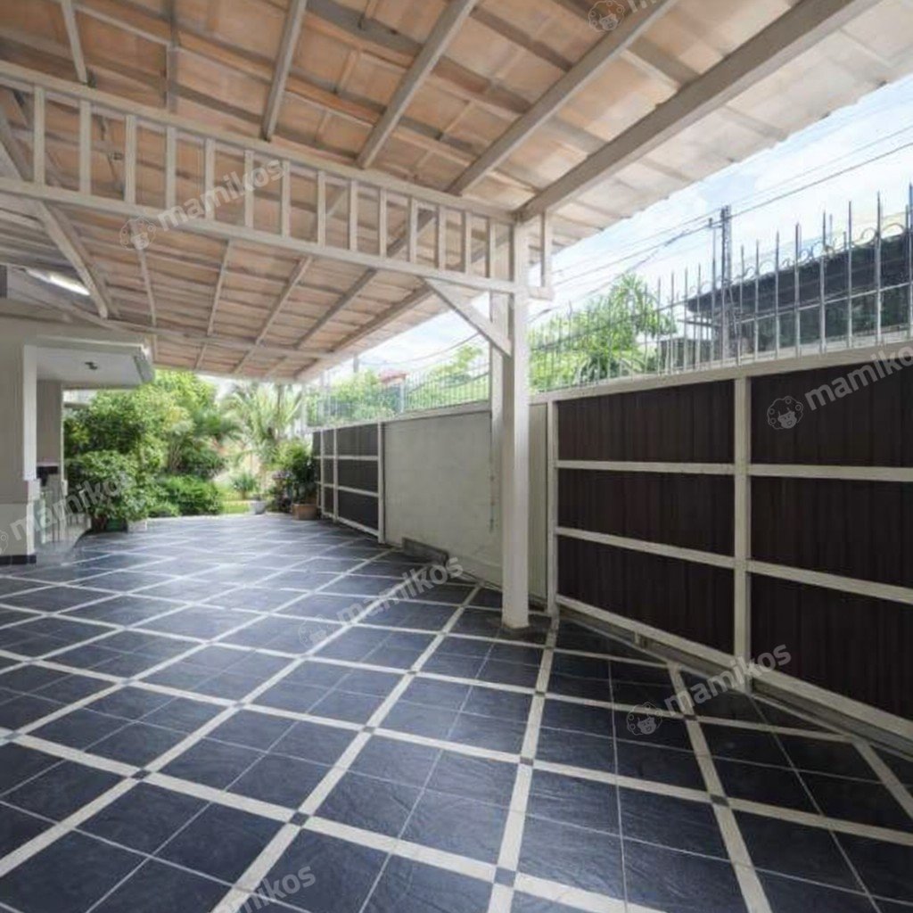 Rumah Sertifikat SHM 4 Kamar Tidur 3 Kamar Mandi Jalan Panjang Jakarta Barat - Photo 2