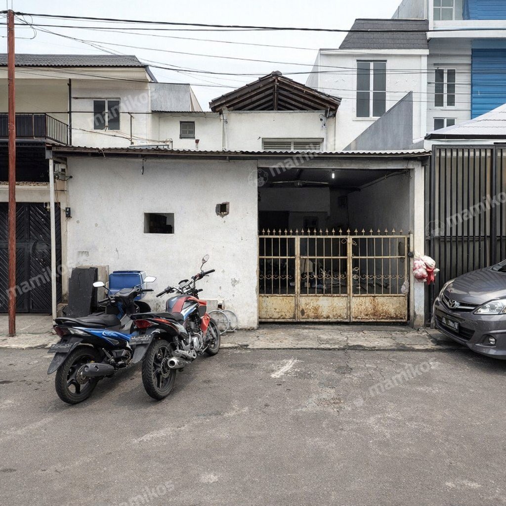 Rumah Sertifikat SHM 2 Kamar Tidur 2 Kamar Mandi Taman Ratu Jakarta Barat - Photo 3