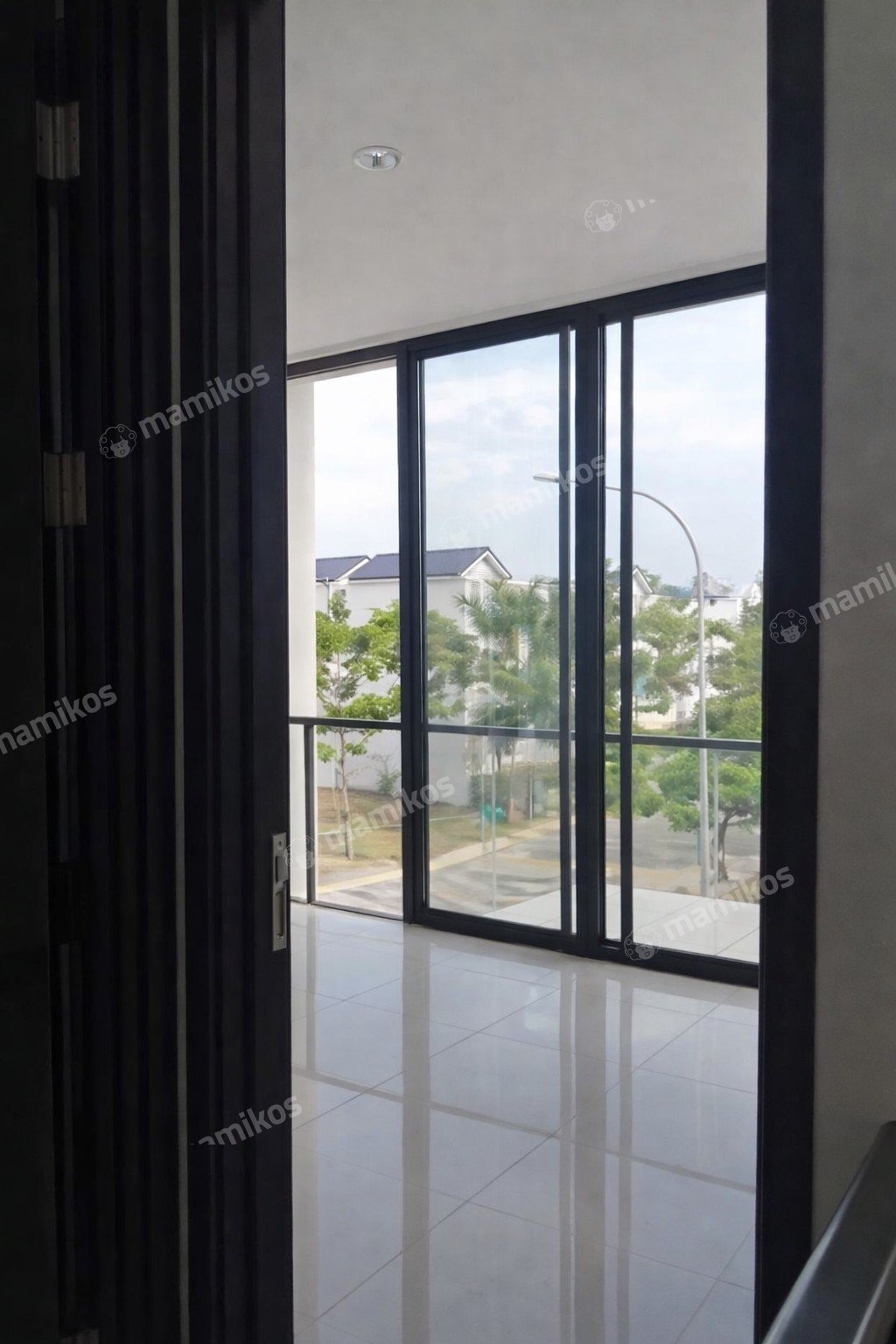 Rumah Sertifikat SHM 2 Kamar Tidur 2 Kamar Mandi Pantai Indah Kapuk Jakarta Utara - Photo 2