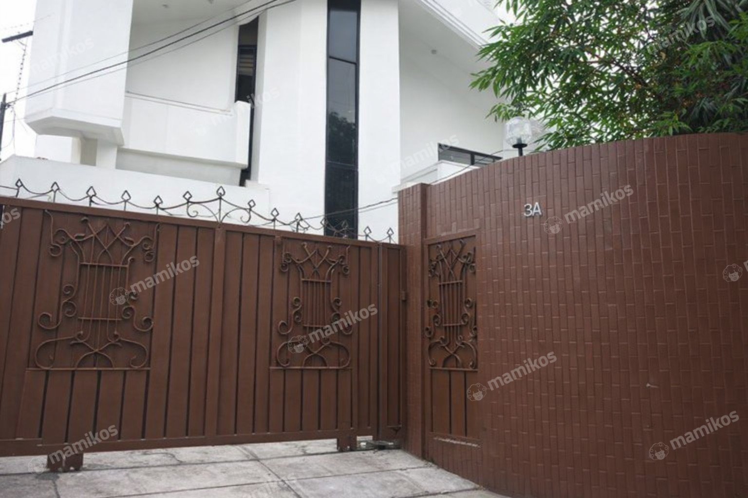 Rumah Sertifikat SHM 3 Kamar Tidur 3 Kamar Mandi Kemang Jakarta Selatan