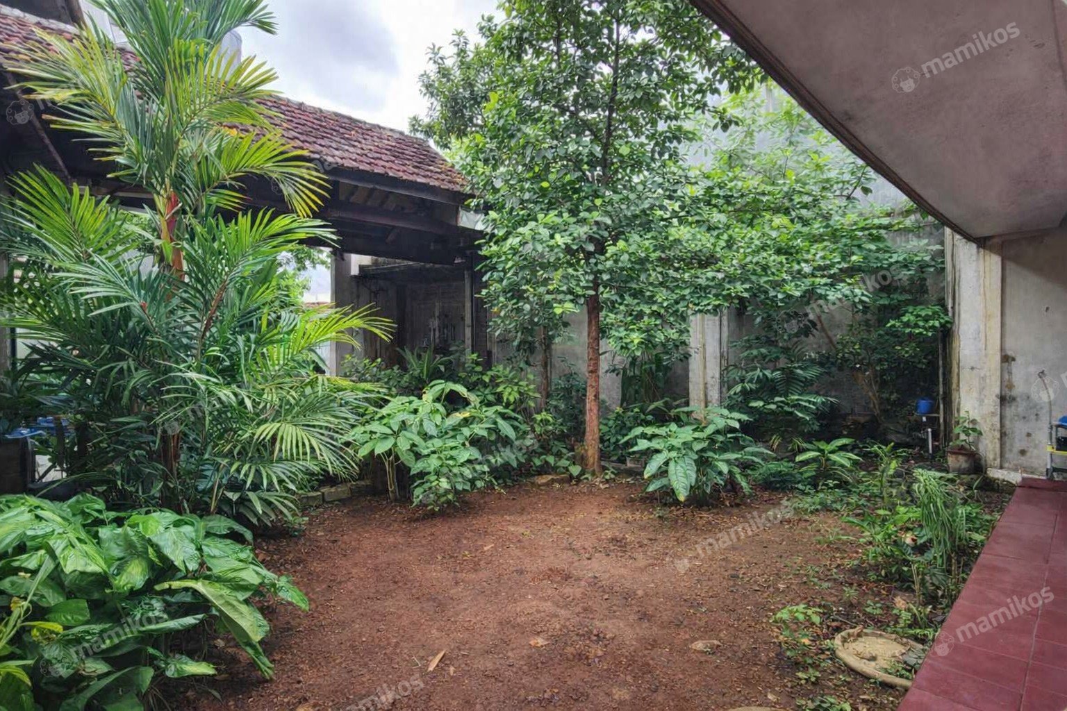 Rumah Sertifikat SHM 6 Kamar Tidur 5 Kamar Mandi Kramat Jati Jakarta Timur - Photo 4