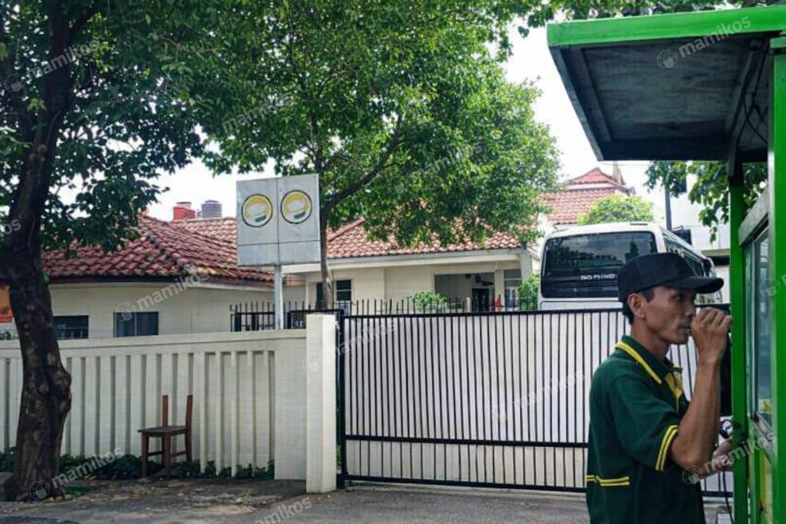 Rumah Sertifikat SHM 5 Kamar Tidur 5 Kamar Mandi Setiabudi Jakarta Selatan - Photo 5
