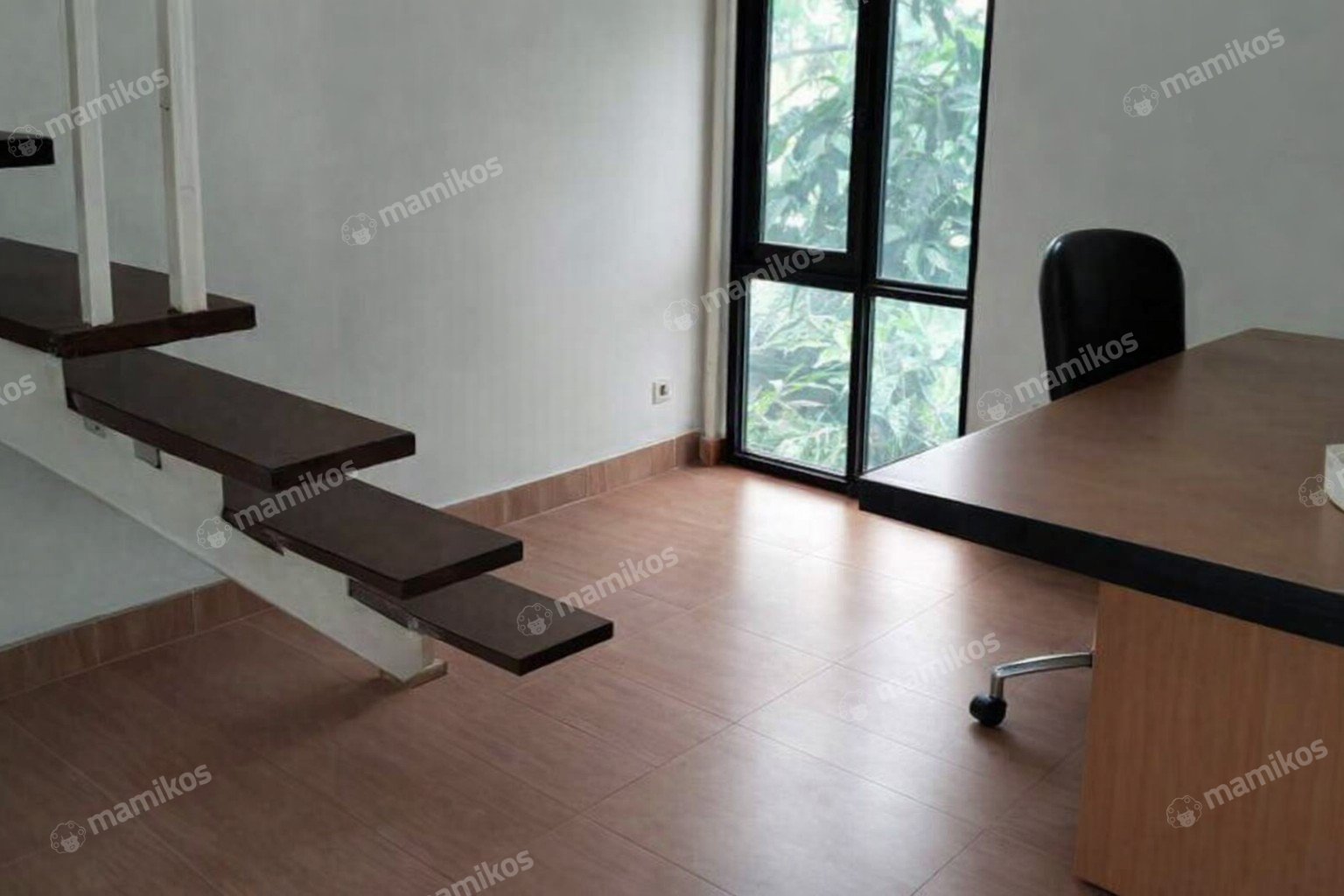 Rumah Sertifikat SHM 3 Kamar Tidur 2 Kamar Mandi Kota Wisata Jakarta Timur