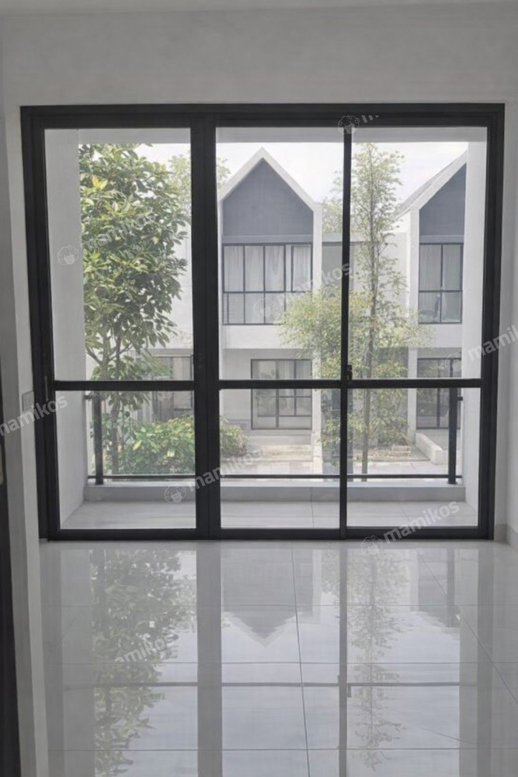 Rumah Sertifikat SHM 3 Kamar Tidur 2 Kamar Mandi Citra Grand Jakarta Timur - Photo 2