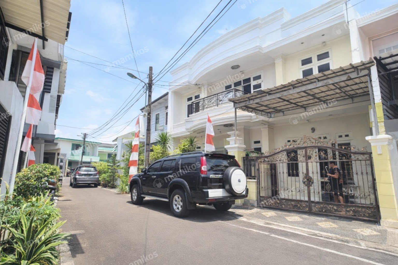 Rumah Sertifikat SHM 4 Kamar Tidur 4 Kamar Mandi Rawamangun Jakarta Timur - Photo 2