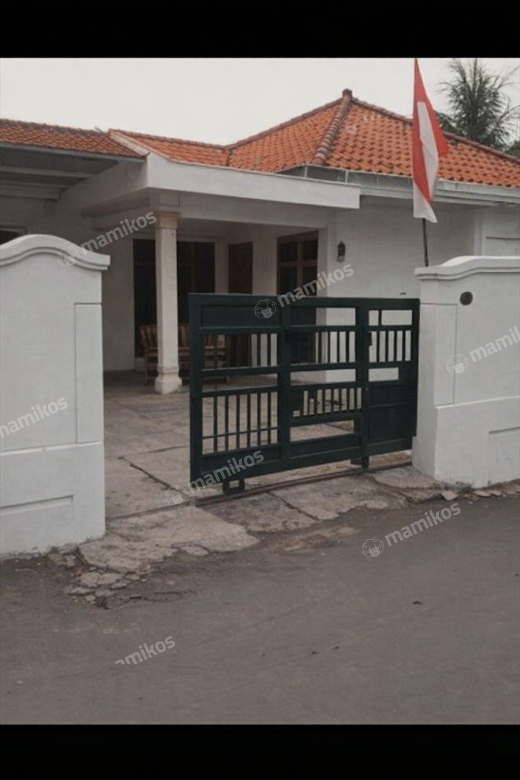 Rumah Sertifikat SHM 4 Kamar Tidur 2 Kamar Mandi Kebon Jeruk Jakarta Barat - Photo 4