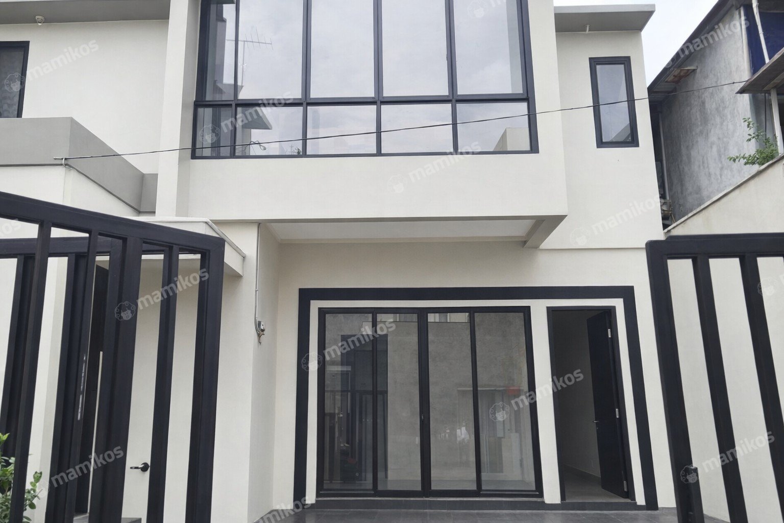 Rumah Baru Sertifikat SHM 4 Kamar Tidur Tebet Jakarta Selatan