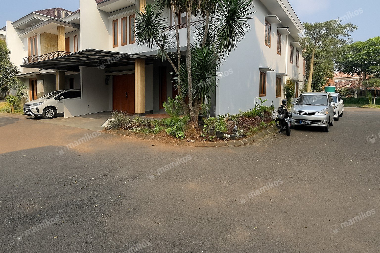 Rumah Sertifikat SHM 4 Kamar Tidur 4 Kamar Mandi Cilandak Jakarta Selatan