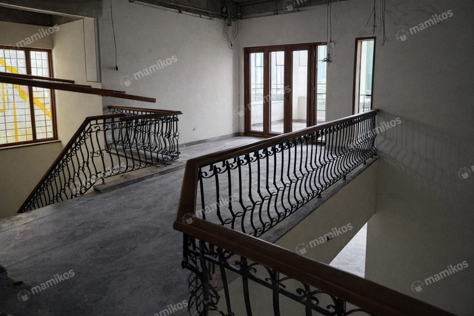 Rumah Sertifikat SHM 4 Kamar Tidur 3 Kamar Mandi Intercon Jakarta Barat - Photo 2