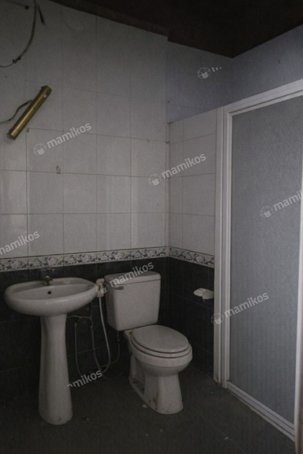Rumah Sertifikat SHM 4 Kamar Tidur 3 Kamar Mandi Intercon Jakarta Barat - Photo 5