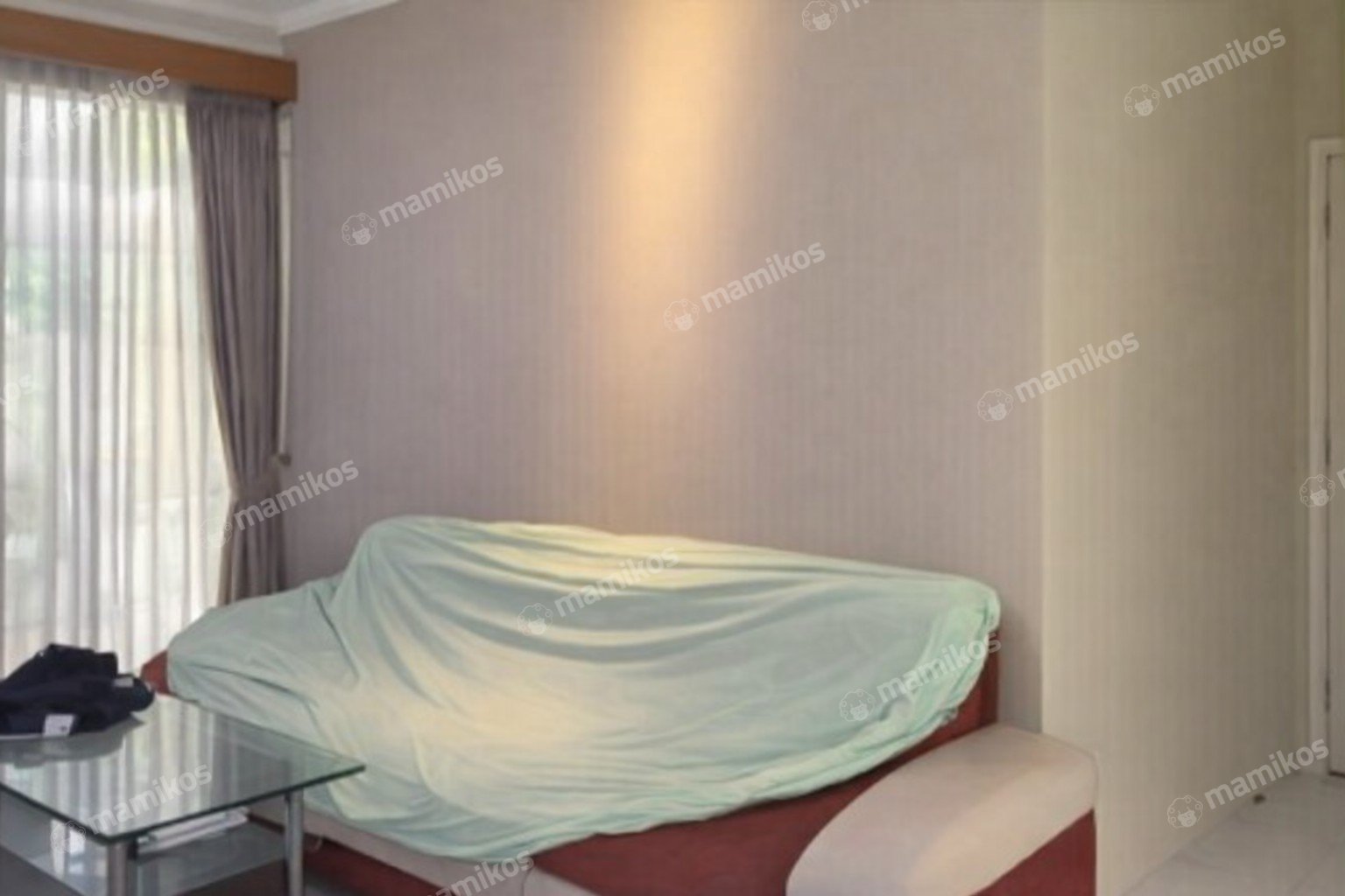 Rumah Sertifikat SHM 4 Kamar Tidur 4 Kamar Mandi Raffles Hills Jakarta Timur