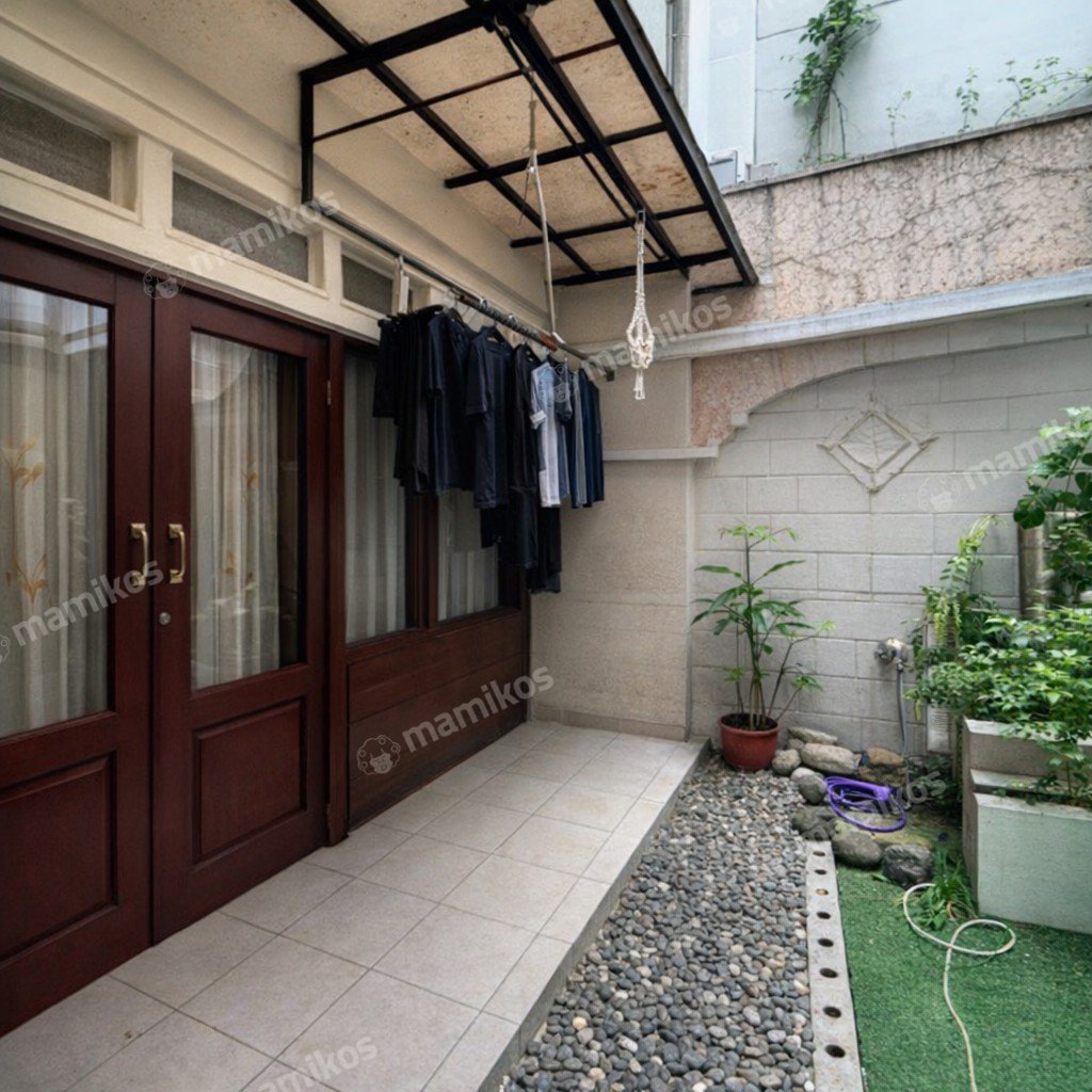 Rumah Sertifikat SHM 6 Kamar Tidur 6 Kamar Mandi Pulomas Jakarta Timur - Photo 3