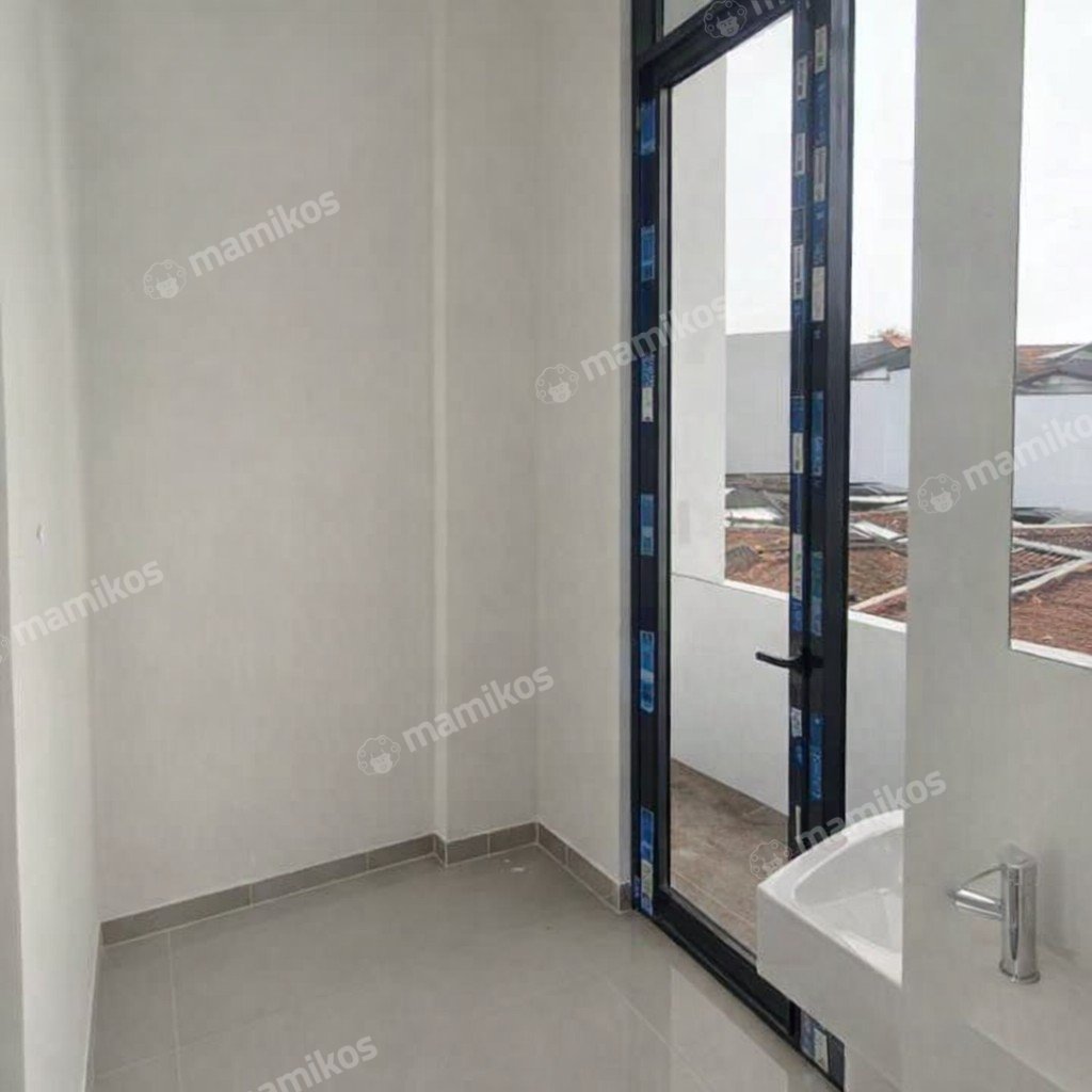 Rumah Sertifikat SHM 2 Kamar Tidur 2 Kamar Mandi Utan Kayu Jakarta Timur - Photo 4