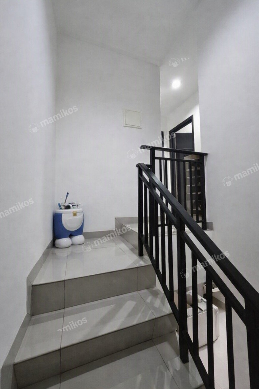 Rumah Sertifikat SHM 3 Kamar Tidur 3 Kamar Mandi Pantai Indah Kapuk 2 Jakarta Utara - Photo 5