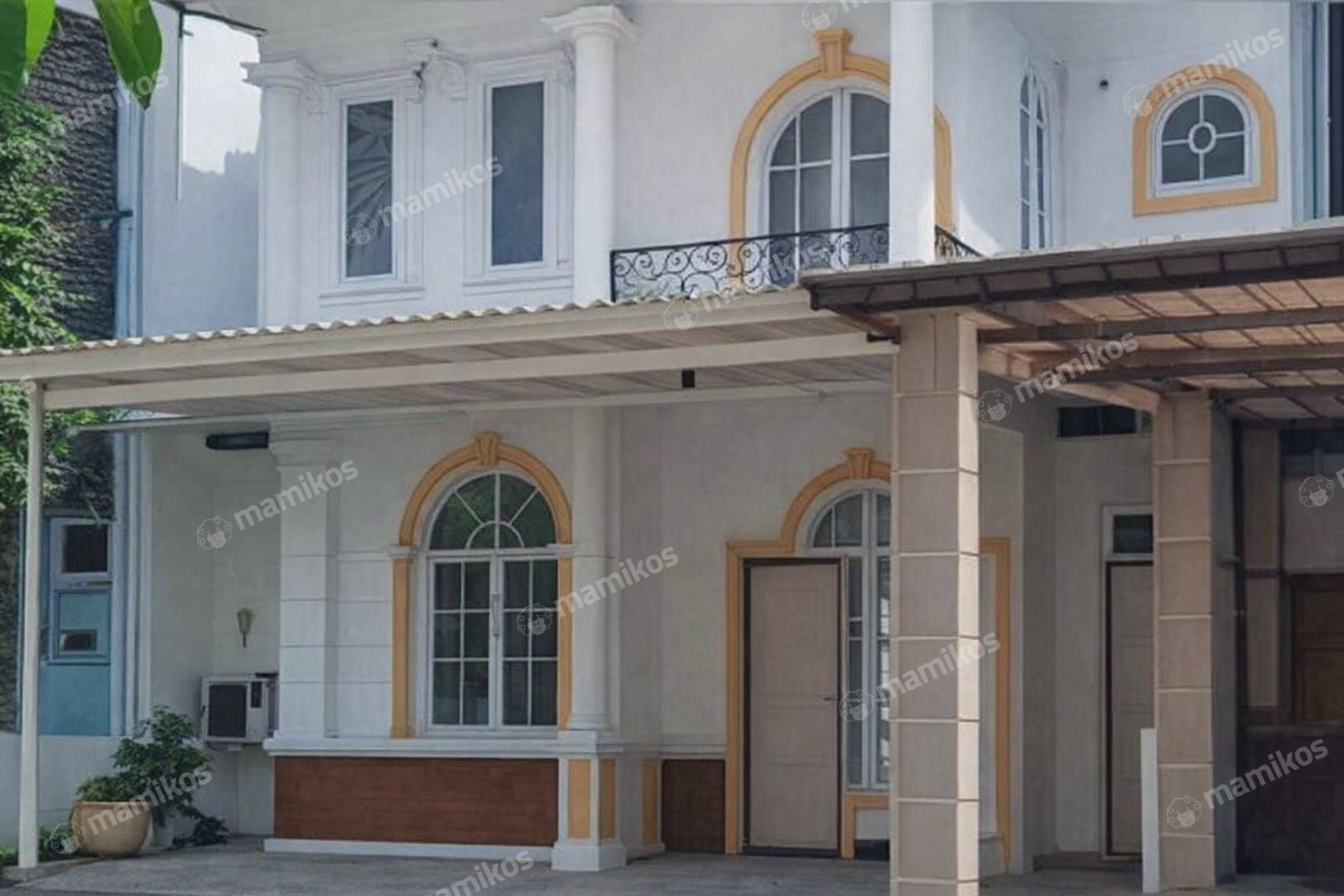 Rumah Sertifikat SHM 4 Kamar Tidur 4 Kamar Mandi Legenda Wisata Jakarta Timur