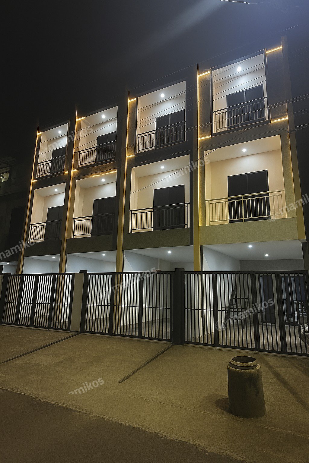 Rumah Sertifikat SHM 4 Kamar Tidur 4 Kamar Mandi Tanjung Duren Jakarta Barat - Photo 2