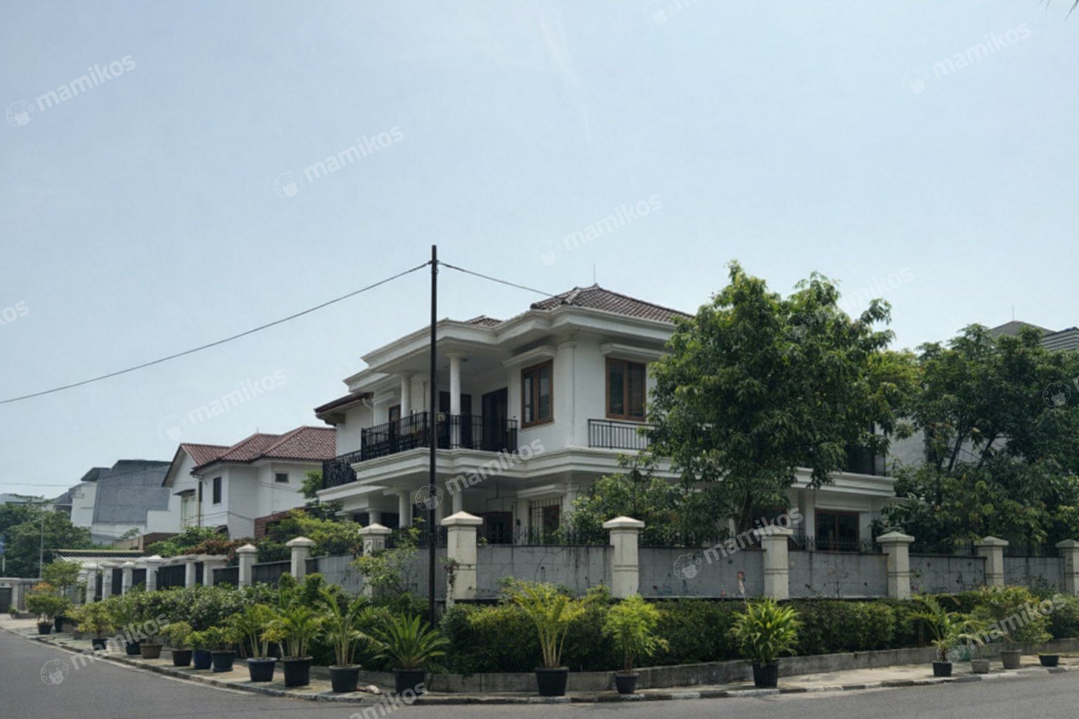 Rumah Sertifikat SHM 6 Kamar Tidur 5 Kamar Mandi Kayu Putih Jakarta Timur