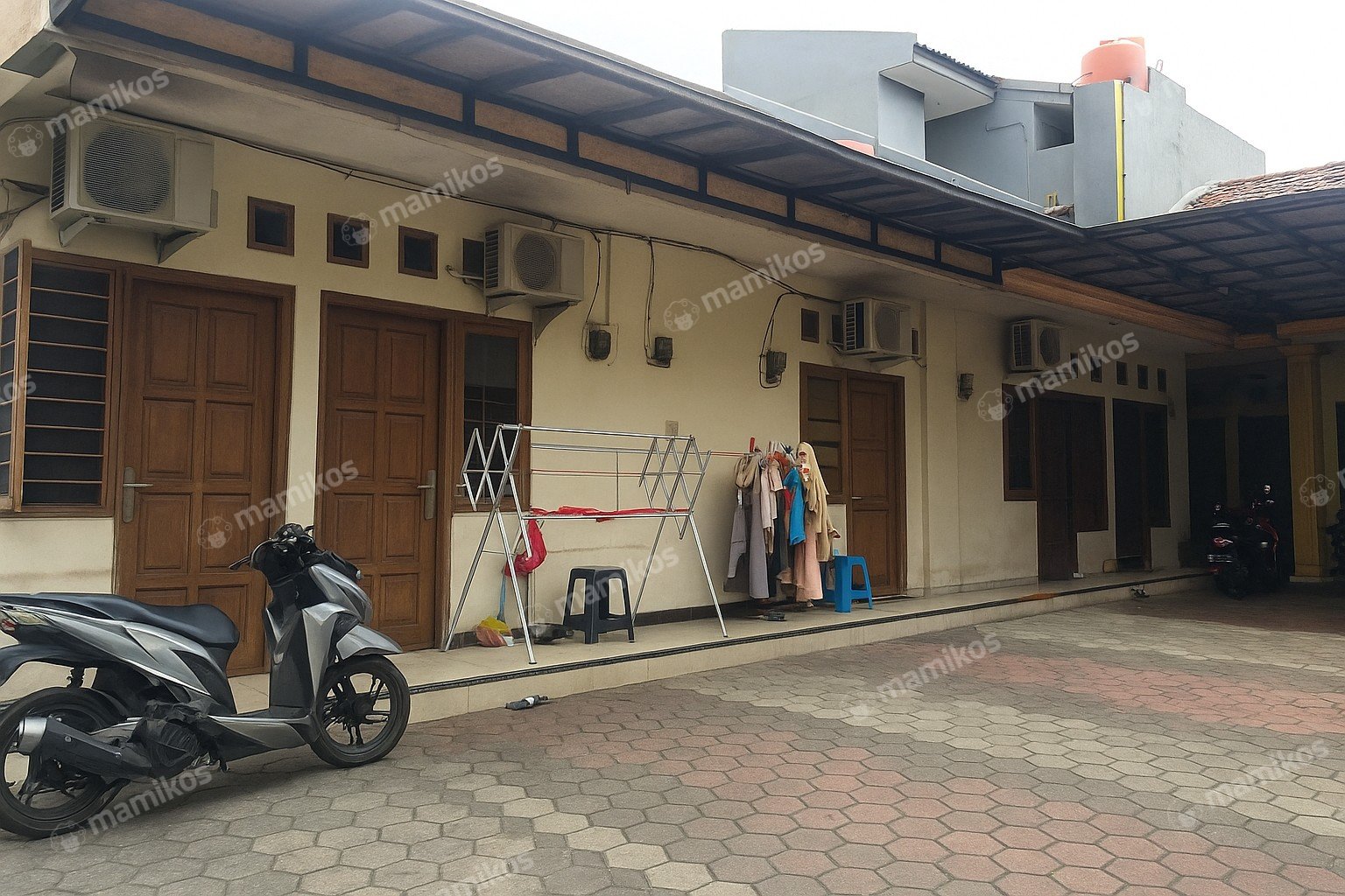 Rumah Sertifikat SHM 6 Kamar Tidur 3 Kamar Mandi Utan Kayu Jakarta Timur