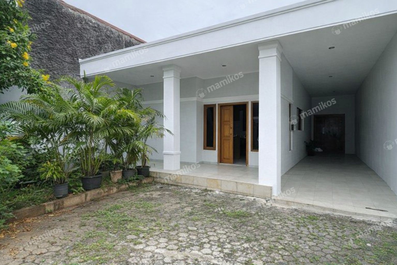 Rumah Sertifikat SHM 4 Kamar Tidur 2 Kamar Mandi Jalan Panjang Jakarta Barat