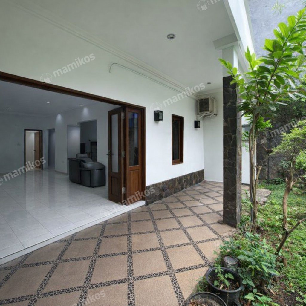 Rumah Sertifikat SHM 4 Kamar Tidur 2 Kamar Mandi Jalan Panjang Jakarta Barat - Photo 5
