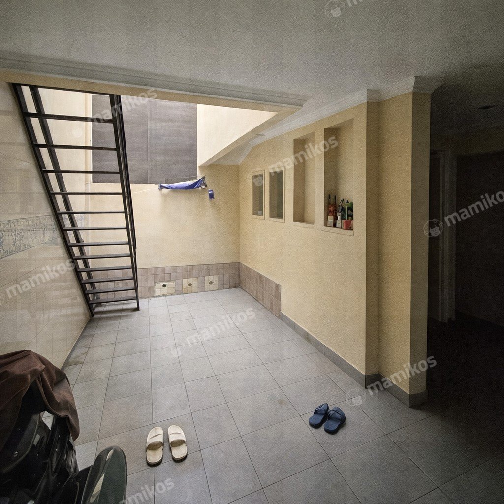 Rumah Sertifikat SHM 2 Lantai Pantai Indah Kapuk Jakarta Utara - Photo 2