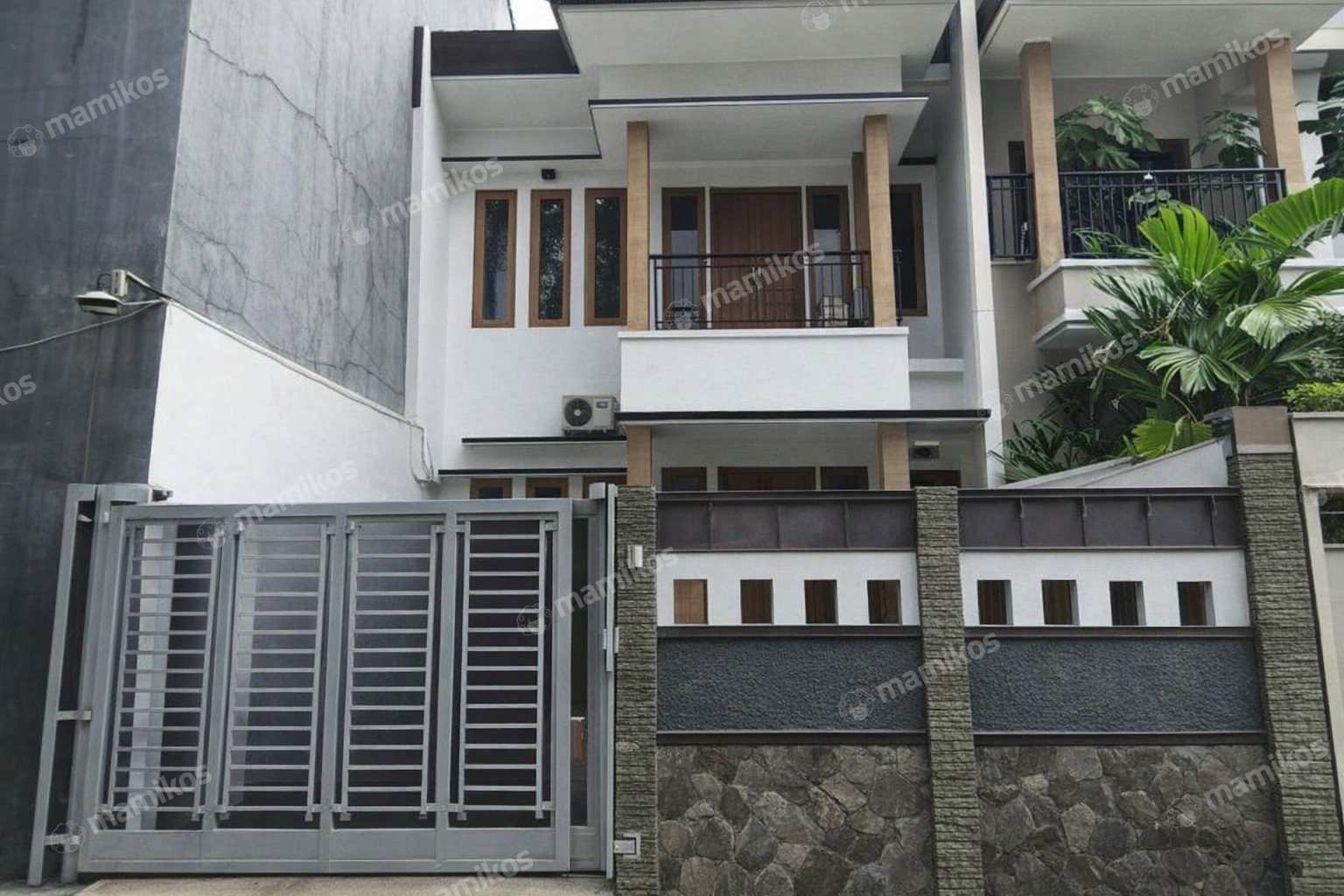 Rumah Sertifikat SHM 2 Kamar Tidur 2 Kamar Mandi Kemang Jakarta Selatan