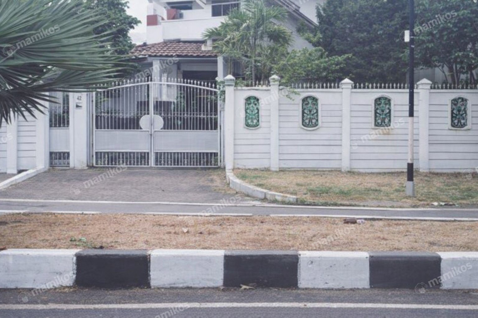 Rumah Sertifikat SHM 6 Kamar Tidur 5 Kamar Mandi Pondok Indah Jakarta Selatan