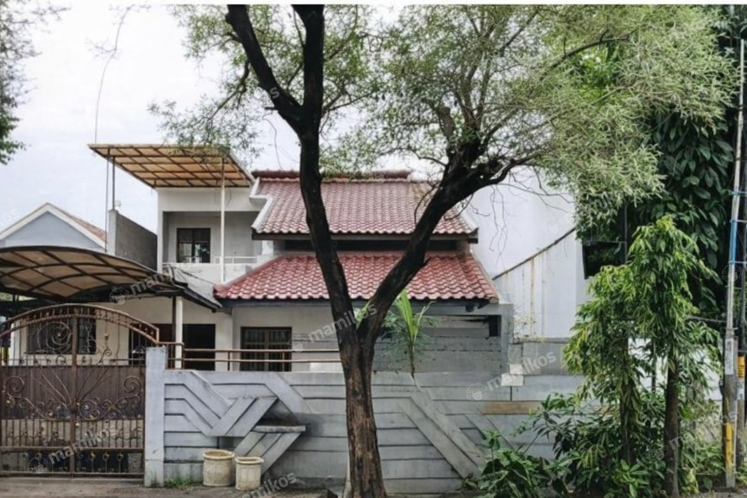 Rumah Sertifikat SHM 7 Kamar Tidur 4 Kamar Mandi Meruya Jakarta Barat
