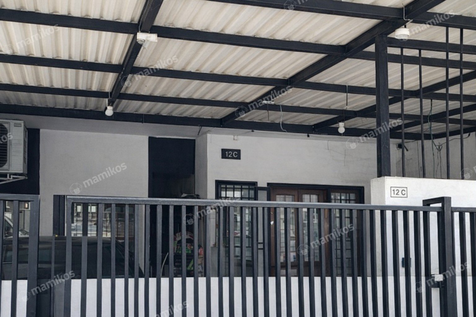 Rumah Sertifikat SHM 4 Kamar Tidur 4 Kamar Mandi Green Ville Jakarta Barat