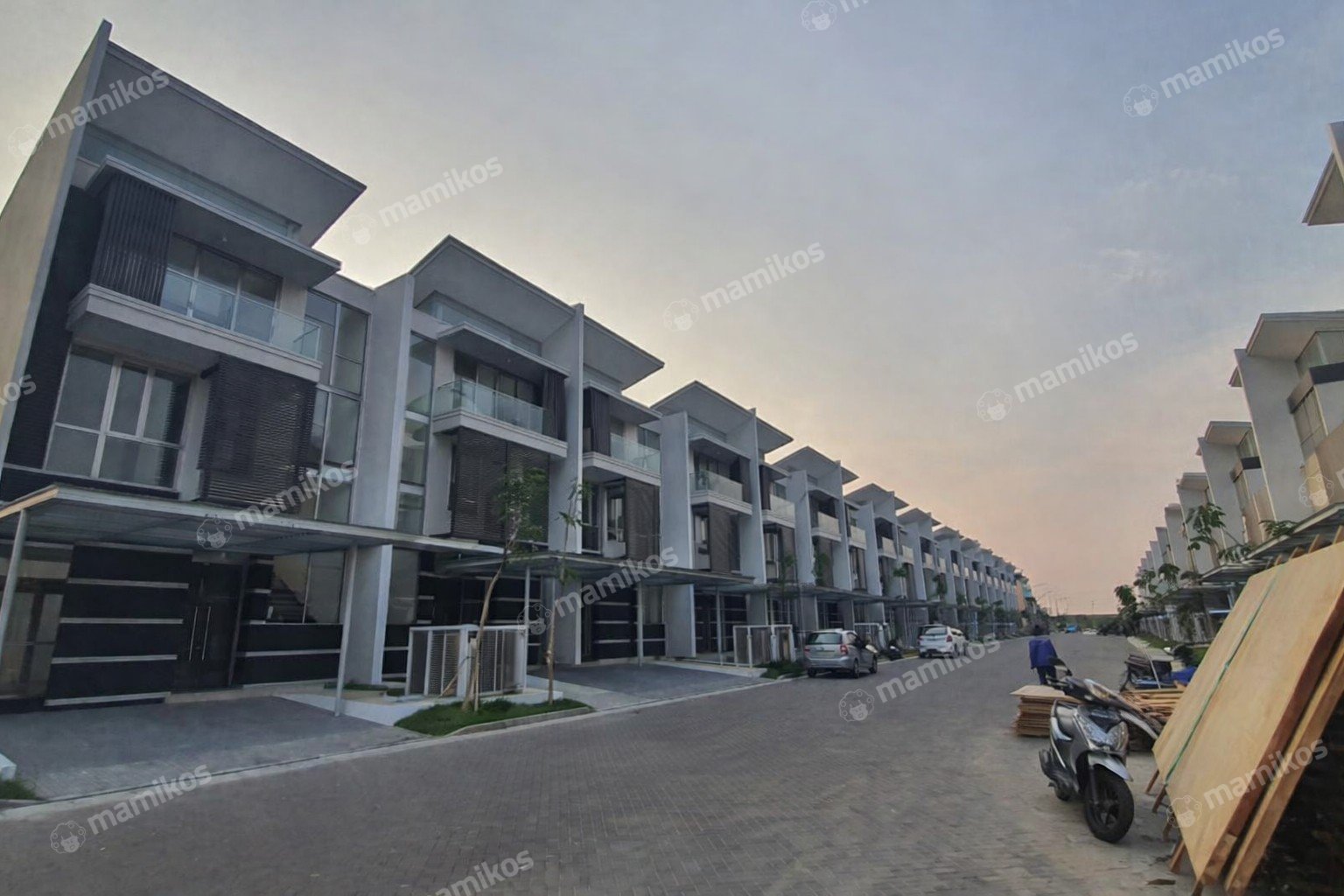 Rumah Baru 4 Kamar Tidur 4 Kamar Mandi Pantai Indah Kapuk Jakarta Utara